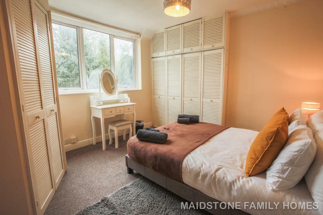 Maidstone Family Homes Upper Road Cottage Bagian luar foto