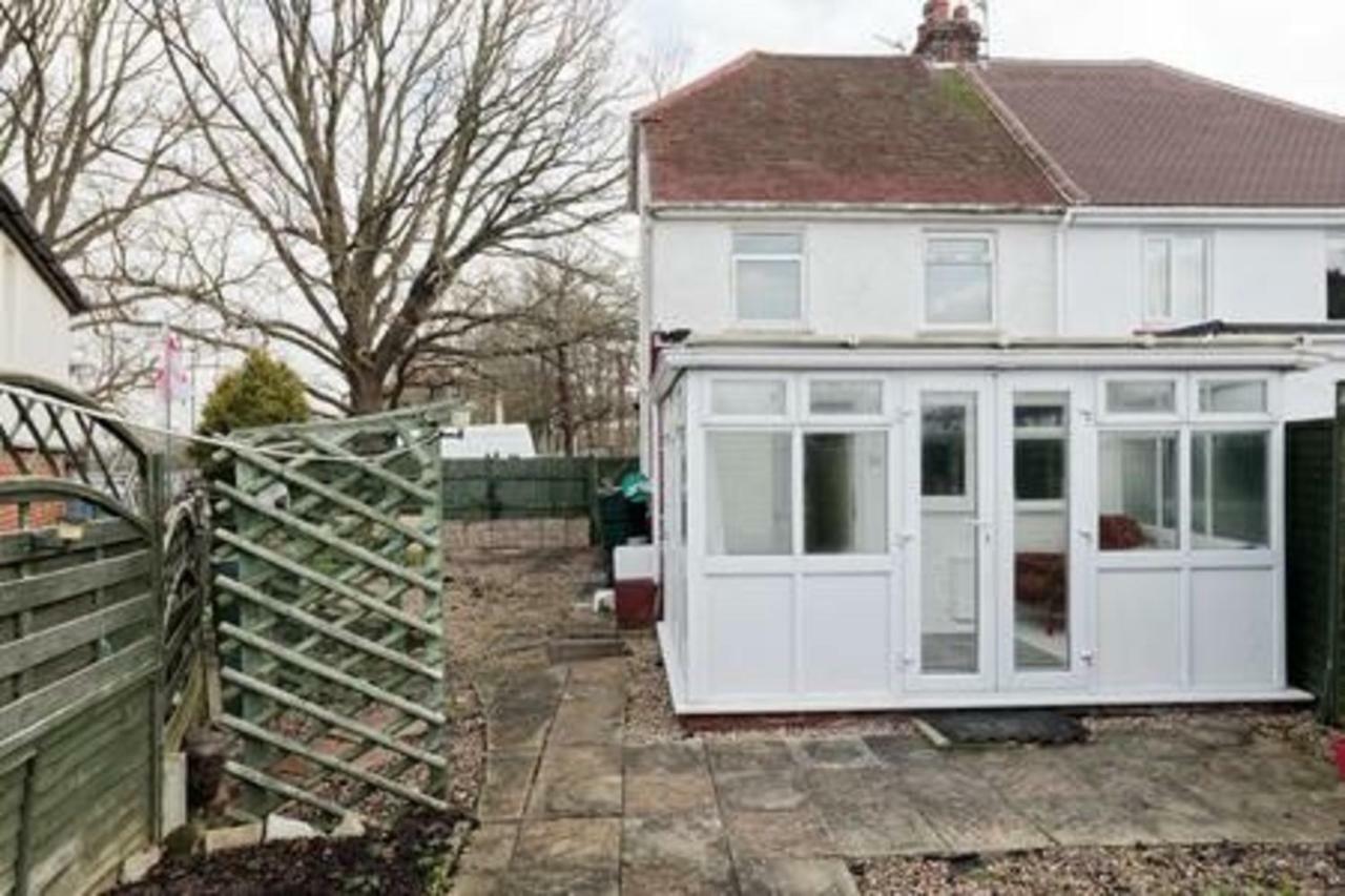 Maidstone Family Homes Upper Road Cottage Bagian luar foto
