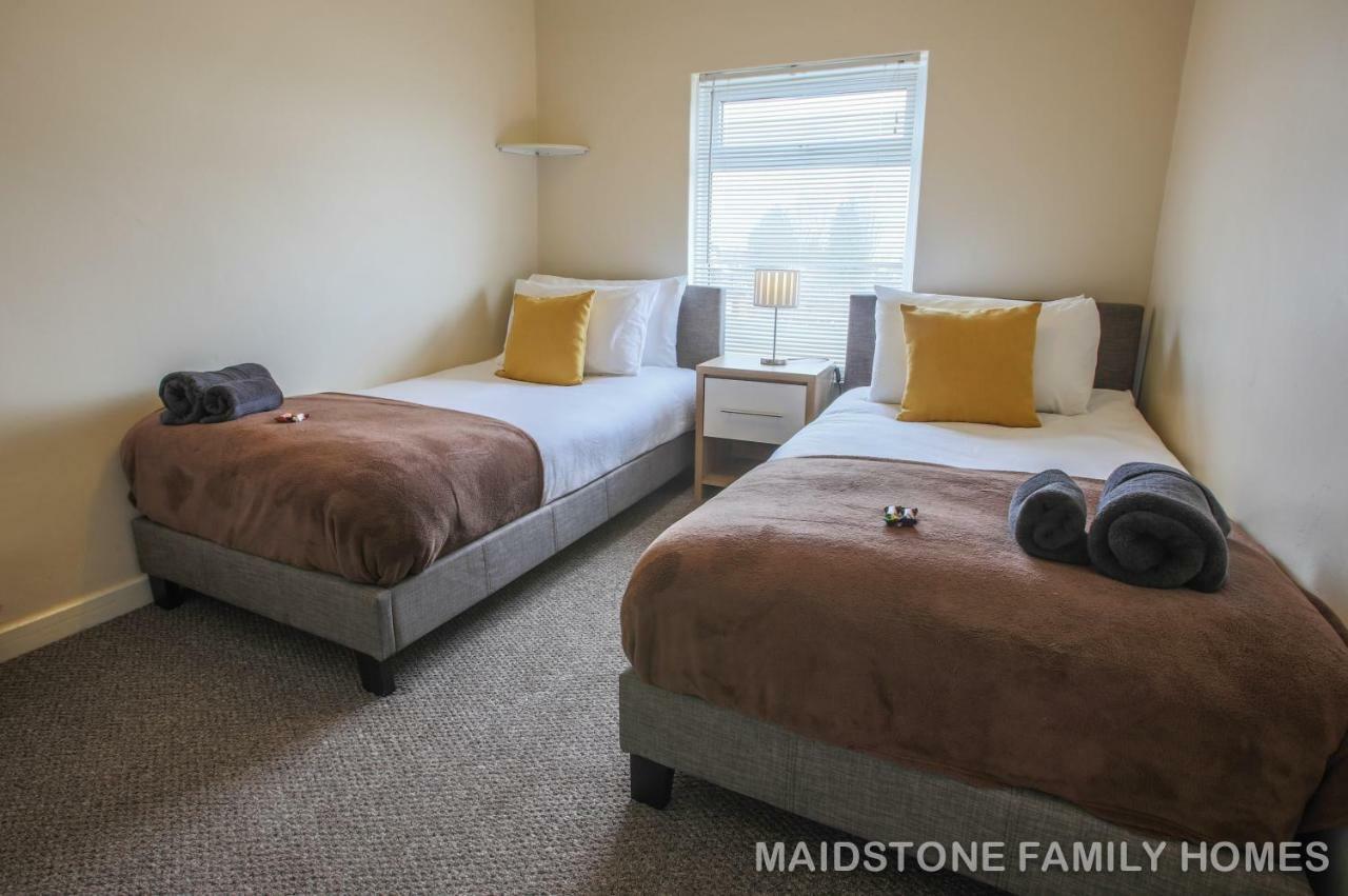 Maidstone Family Homes Upper Road Cottage Bagian luar foto