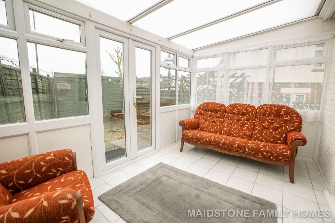 Maidstone Family Homes Upper Road Cottage Bagian luar foto
